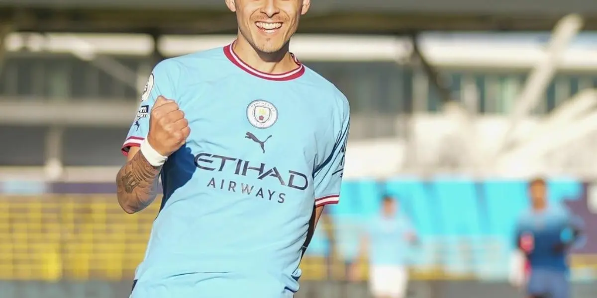 Alexander Robertson pertenece al Manchester City y decidió representar a la selección de Australia.