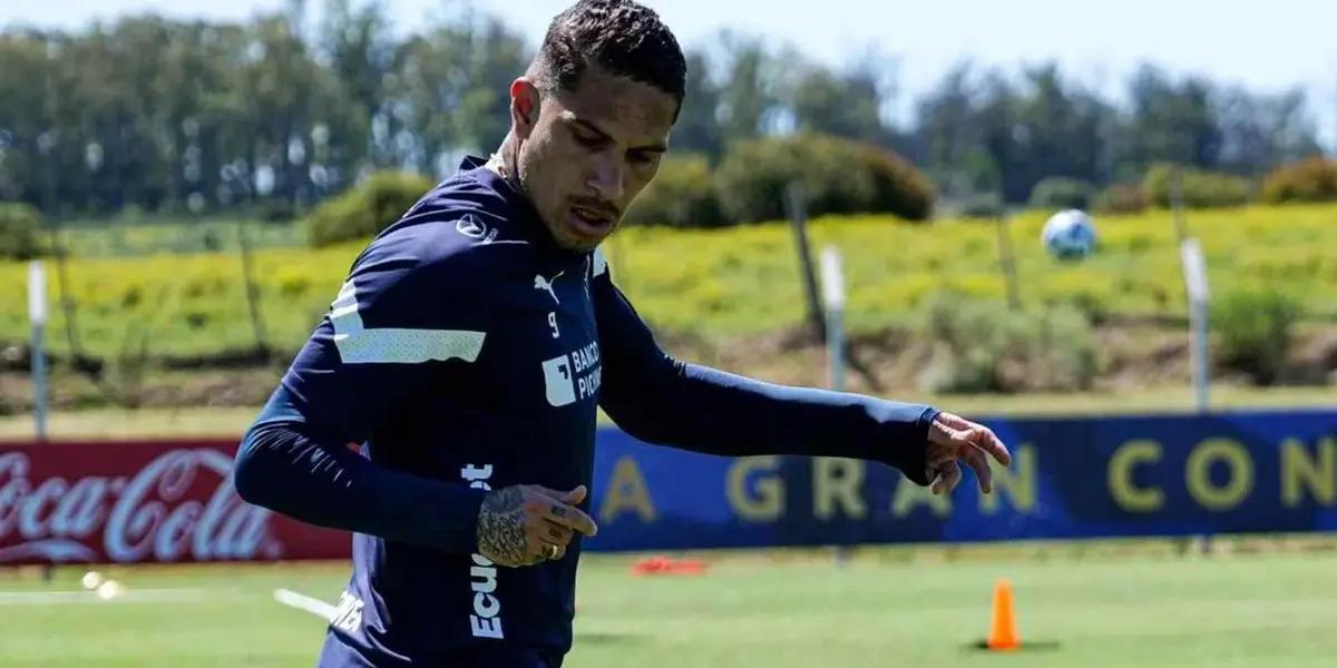 El delantero se prepara para jugar la final de la Copa Sudamericana, pero aprovechó para darle una indirecta a su ex DT.