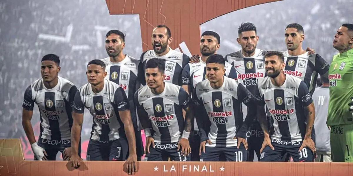 Uno de los jugadores más señalados por la afición, por fin dejará el club.