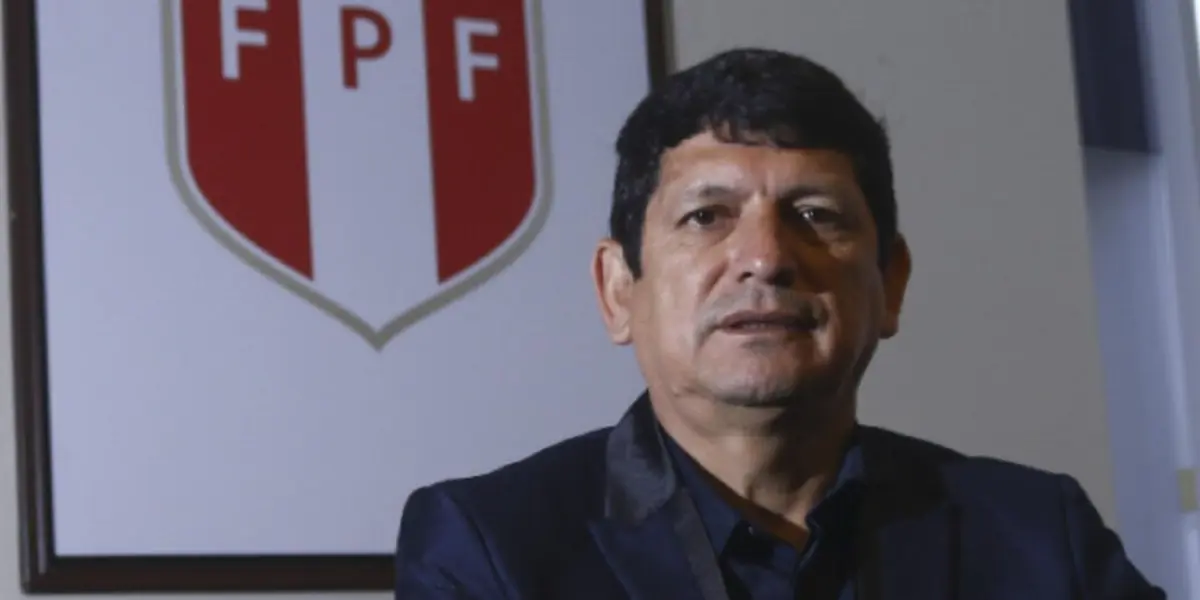 Agustín Lozano como presidente de la Federación Peruana de Fútbol.