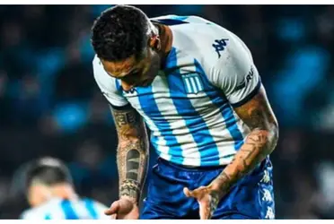 El atacante peruano vio acción en la victoria de Racing Club por 2-1 sobre Aucas en la Copa Libertadores.