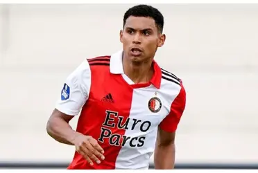 Emmen de Miguel Araujo luchará por mantenerse en primera división cuando dispute los playoffs.