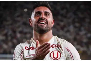 Luis Urruti y Emanuel Herrera le están regalando la victoria a Universitario tras jugarse el primer tiempo.