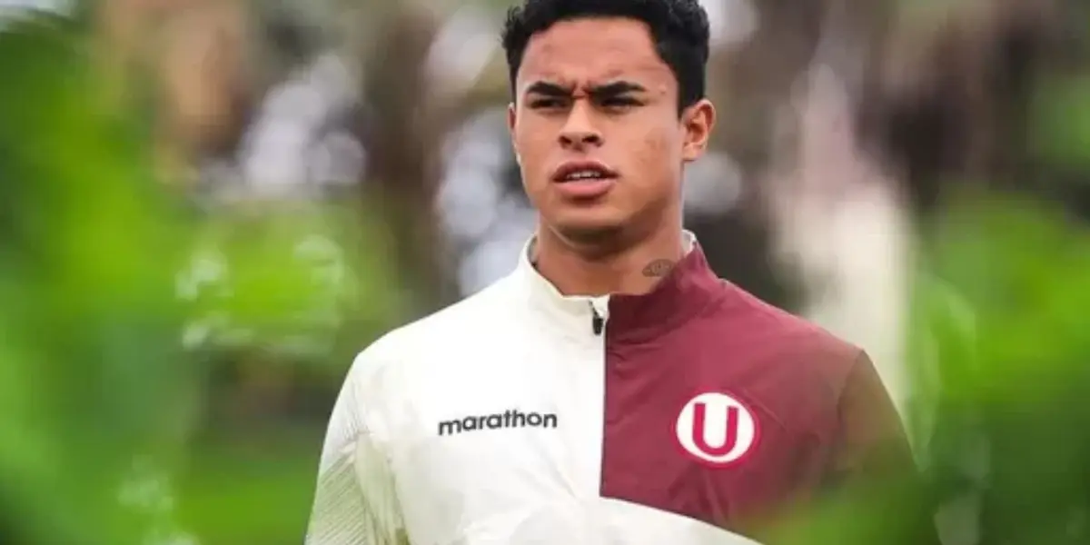 Olivares como jugador de Universitario de Deportes.